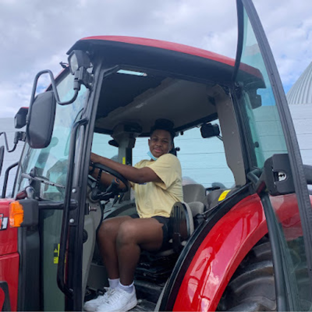 Meet your Posher, Travis